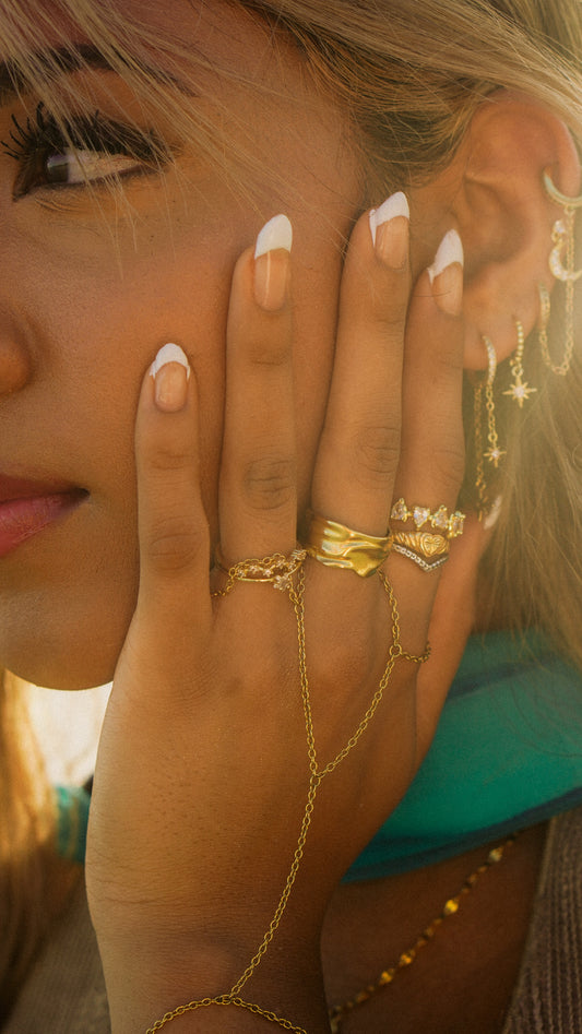 Lira Hand Chain